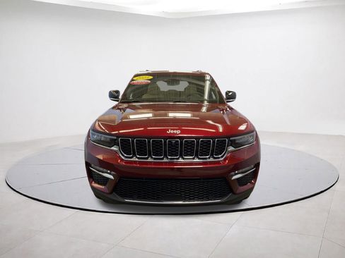 Certified 2025 Jeep Grand Cherokee Limited w/ Luxury Tech Group II AWD/4WD image 2