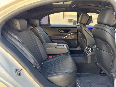 Used 2023 Mercedes-Benz S 500 4MATIC w/ AMG Line image 49