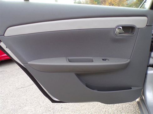 Used 2011 Chevrolet Malibu LS image 24