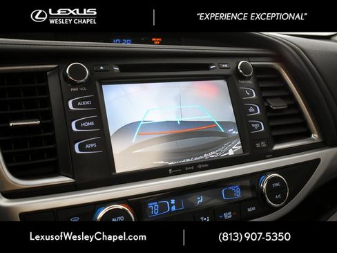 Used 2018 Toyota Highlander XLE image 37