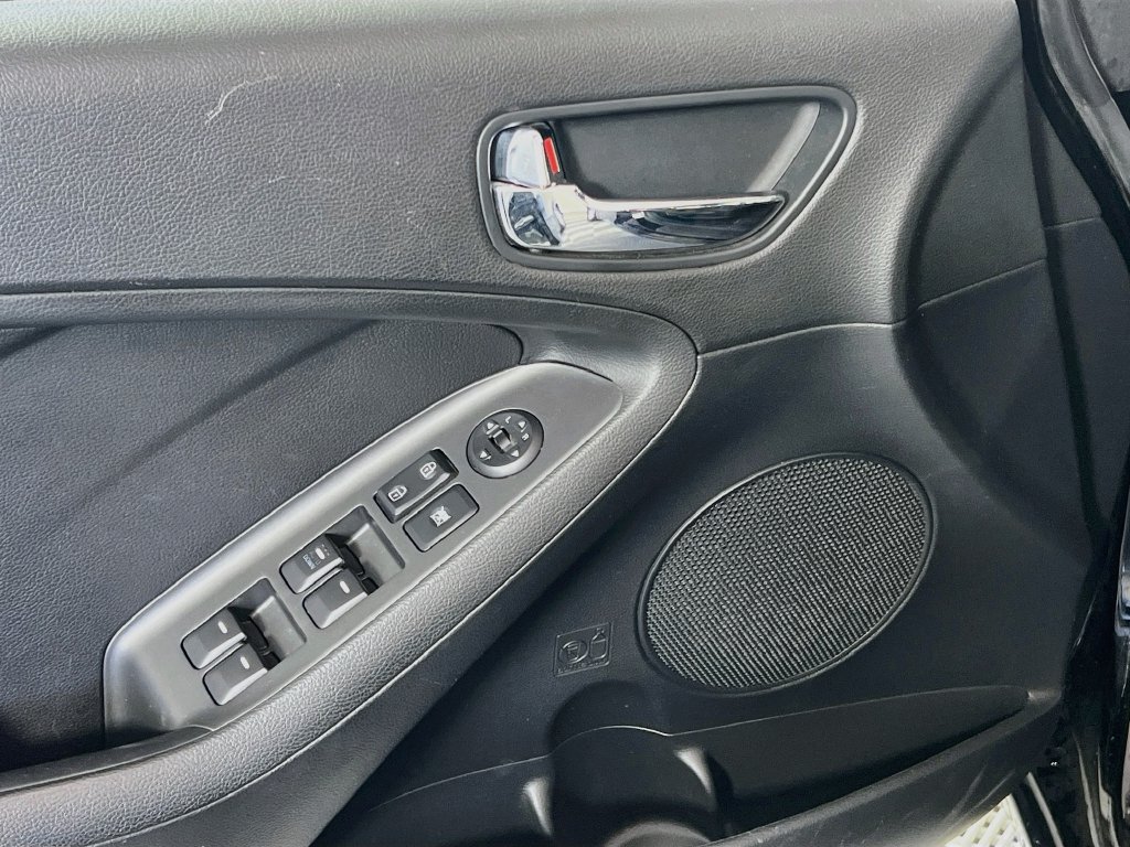 Used 2016 Kia Forte LX FWD image 10