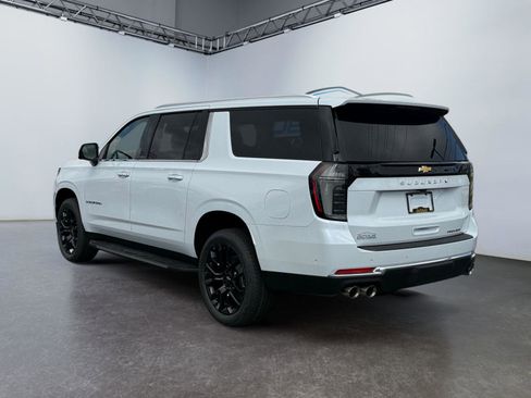 New 2026 Chevrolet Suburban Premier w/ Sun And Tow Package image 5