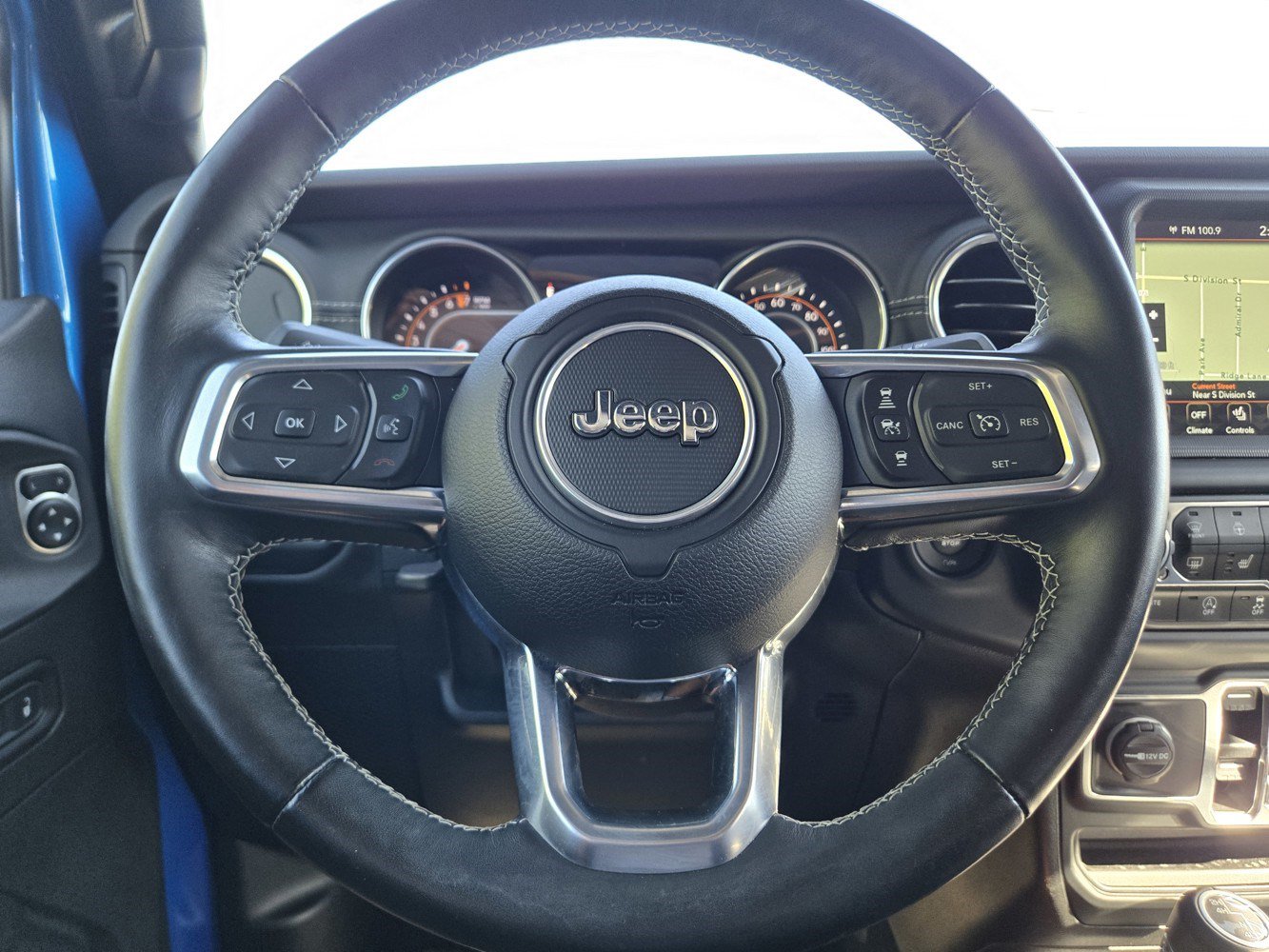 Used 2020 Jeep Gladiator Overland AWD/4WD image 19