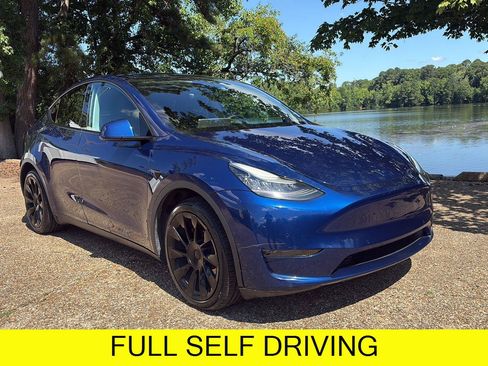 Used 2021 Tesla Model Y Long Range AWD/4WD image 1
