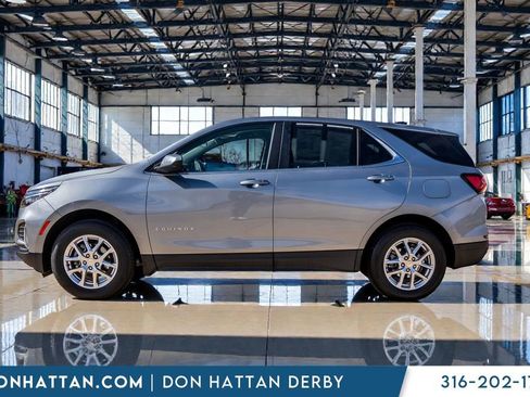 Used 2024 Chevrolet Equinox LT image 2