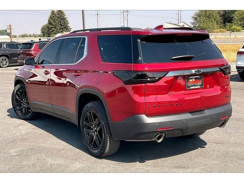 Used 2019 Chevrolet Traverse LT w/ LPO, Blackout Package image 11