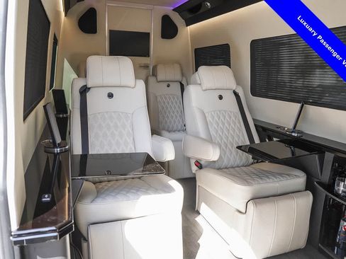 Used 2024 Mercedes-Benz Sprinter 2500 image 72