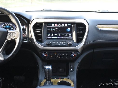 Used 2017 GMC Acadia Denali w/ Technology Package AWD/4WD image 27
