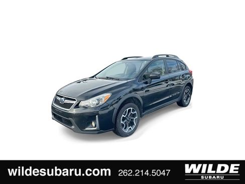 Used 2017 Subaru Crosstrek 2.0i Premium w/ Moonroof Package image 1