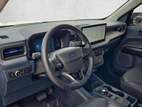 Used 2025 Ford Maverick Lobo AWD/4WD image 9