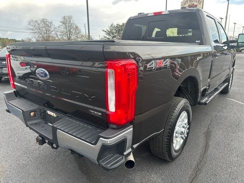 Used 2024 Ford F250 XLT image 7