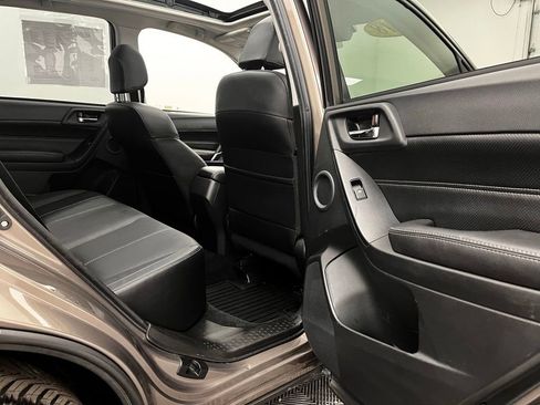 Used 2018 Subaru Forester 2.5i Touring w/ Popular Package #3B AWD/4WD image 34