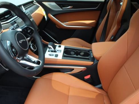 New 2026 Jaguar F-PACE R-Dynamic S image 19
