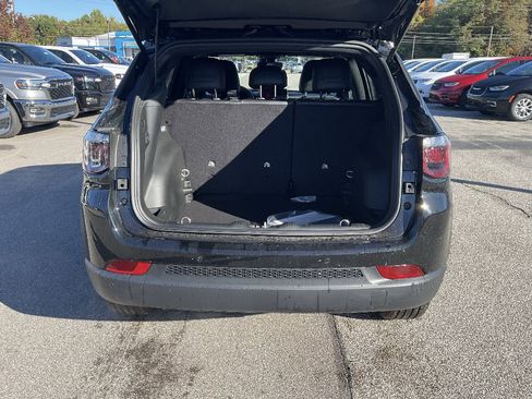 New 2026 Jeep Compass Limited image 13