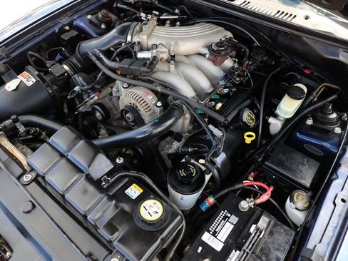 Used 2001 Ford Mustang GT image 43