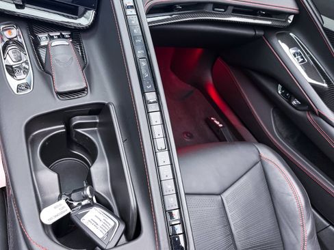 Used 2022 Chevrolet Corvette Stingray Premium Conv w/ Battery Protection Package image 26
