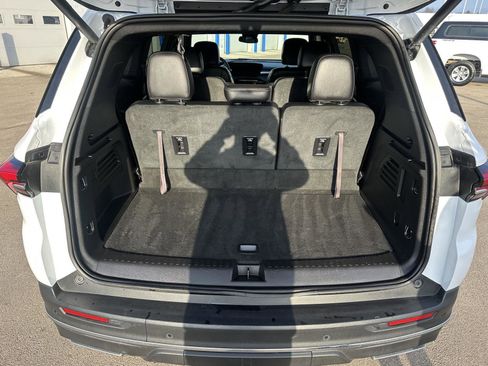 Used 2025 Buick Enclave Preferred image 10