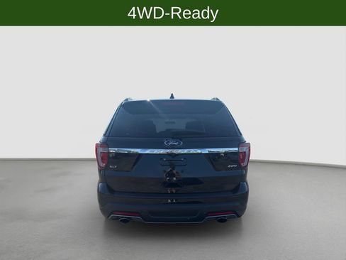 Used 2018 Ford Explorer XLT AWD/4WD image 5