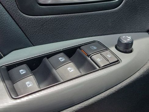 Used 2017 Toyota Sienna SE FWD image 25