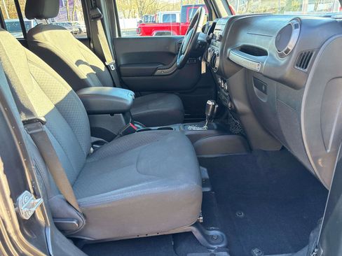 Used 2017 Jeep Wrangler Unlimited Sport w/ Quick Order Package 24S image 12