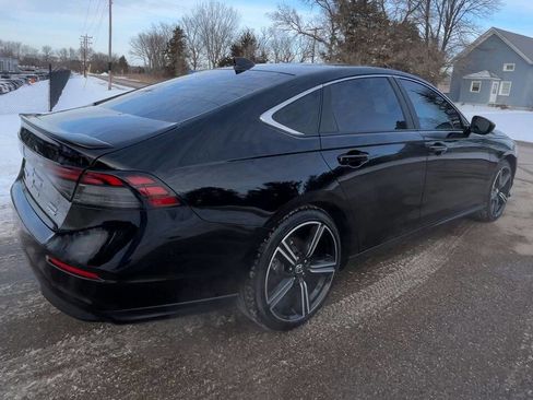 Used 2023 Honda Accord Sport image 5
