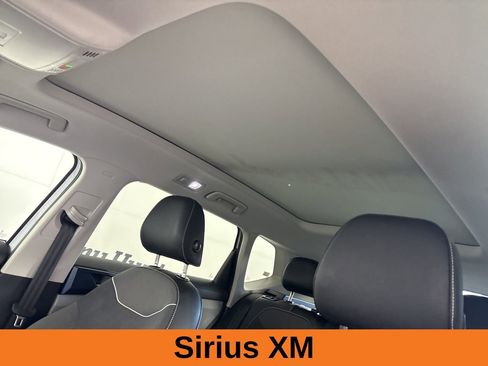 Used 2024 Volkswagen Taos SE image 10