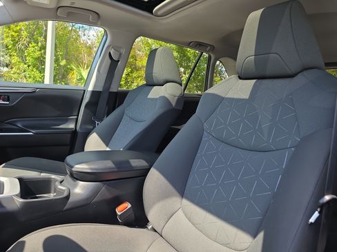 Used 2024 Toyota RAV4 XLE w/ Convenience Package image 26