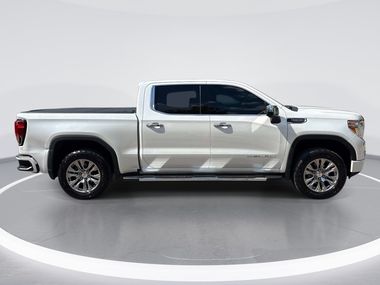 Used 2020 GMC Sierra 1500 Denali w/ Technology Package AWD/4WD image 9