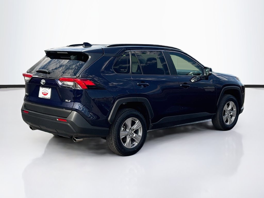 Certified 2025 Toyota RAV4 XLE FWD image 5