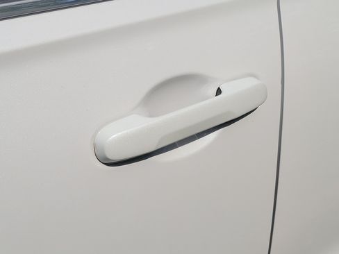 Used 2025 Honda Pilot EX-L image 7