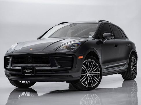 Certified 2024 Porsche Macan image 1