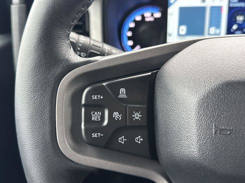 Used 2024 Ford Bronco Outer Banks image 17