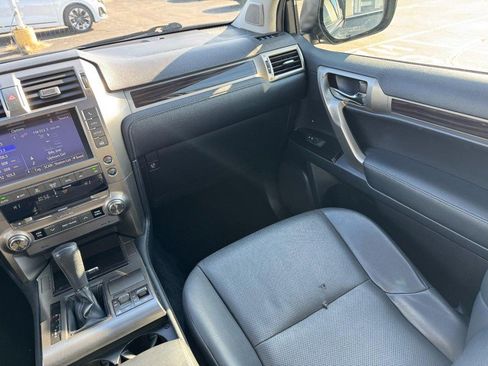 Used 2015 Lexus GX 460 4WD 4dr image 15