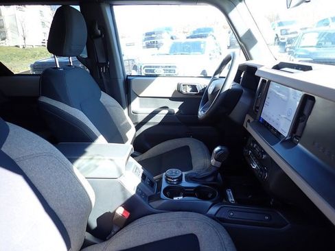 Used 2025 Ford Bronco Big Bend image 9