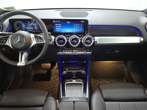 Certified 2026 Mercedes-Benz GLB 250 4MATIC image 19