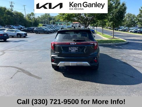 Used 2024 Kia Seltos EX FWD image 7