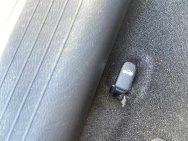 Used 2025 Nissan Versa S w/ Trunk Package FWD image 46