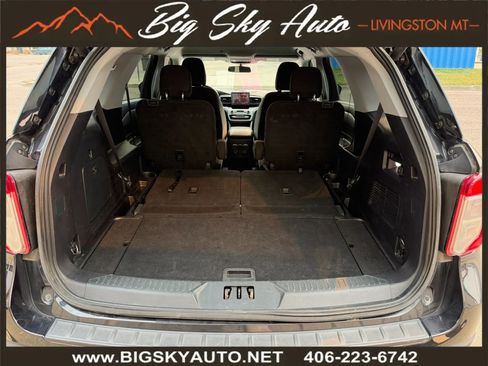 Used 2021 Ford Explorer XLT w/ Class III Trailer Tow Package AWD/4WD image 24