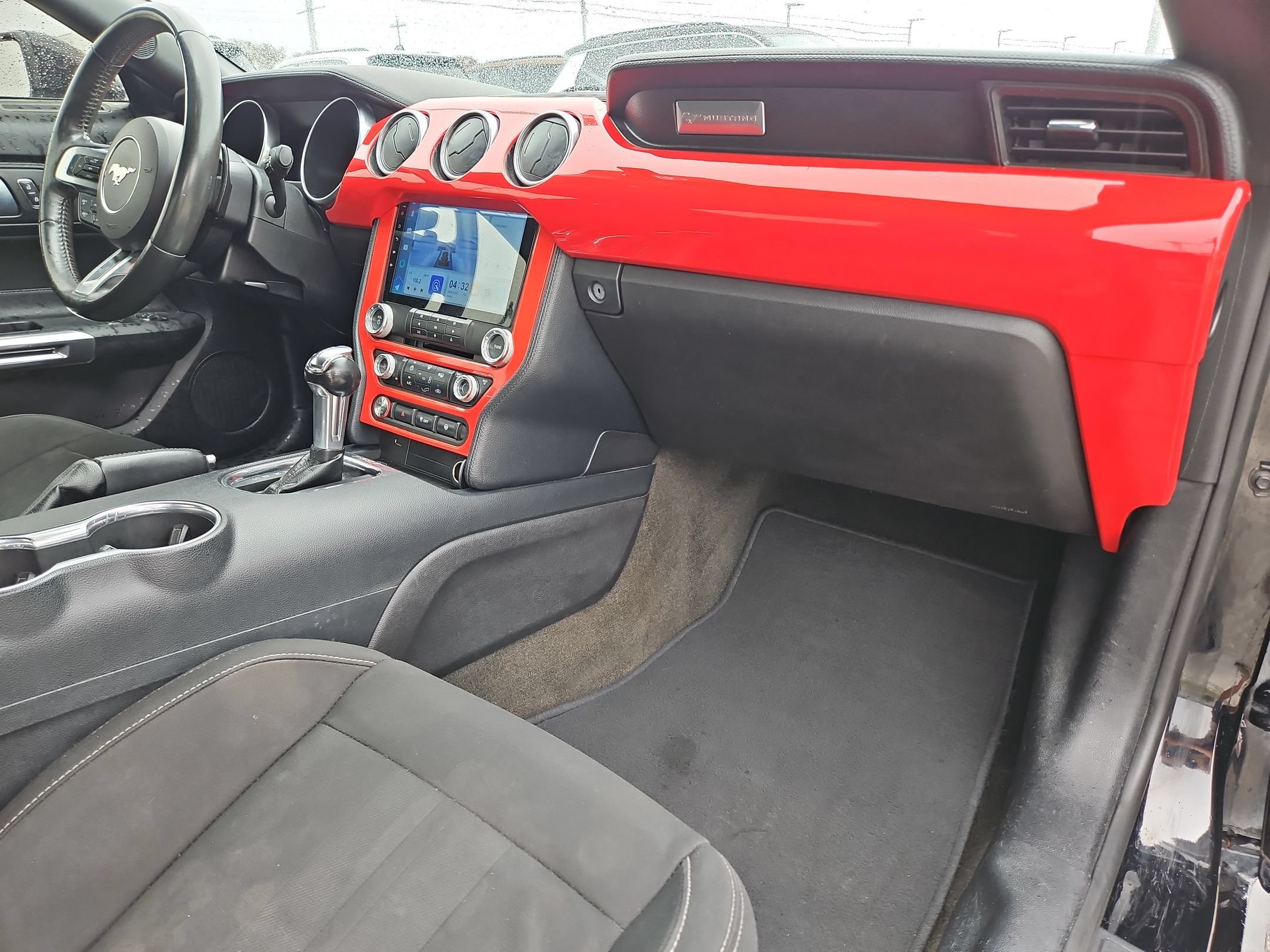 Used 2018 Ford Mustang Coupe RWD image 26