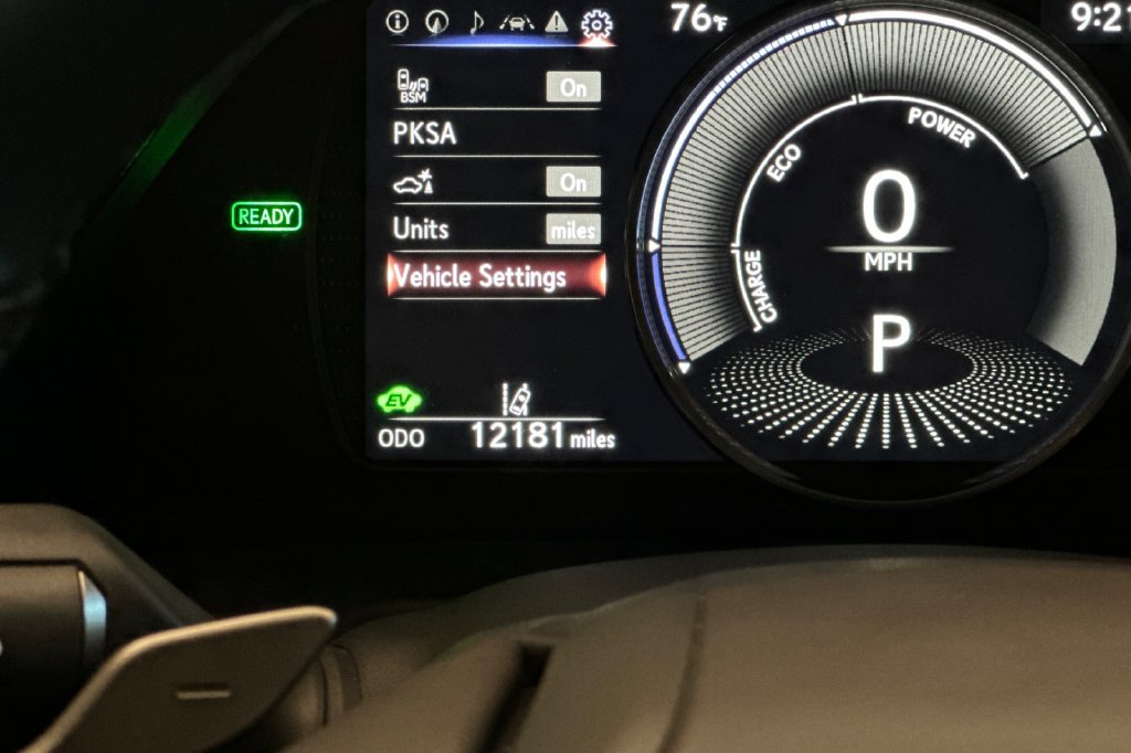 Certified 2025 Lexus ES 300h w/ Premium Package FWD image 26