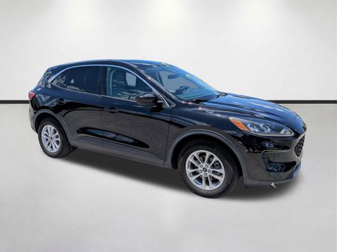 Used 2021 Ford Escape SE FWD image 1