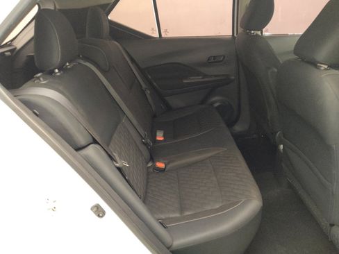 Used 2021 Nissan Kicks S image 19