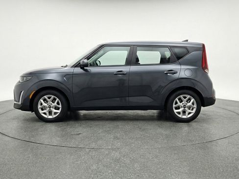 Used 2025 Kia Soul LX w/ LX Technology Package image 3