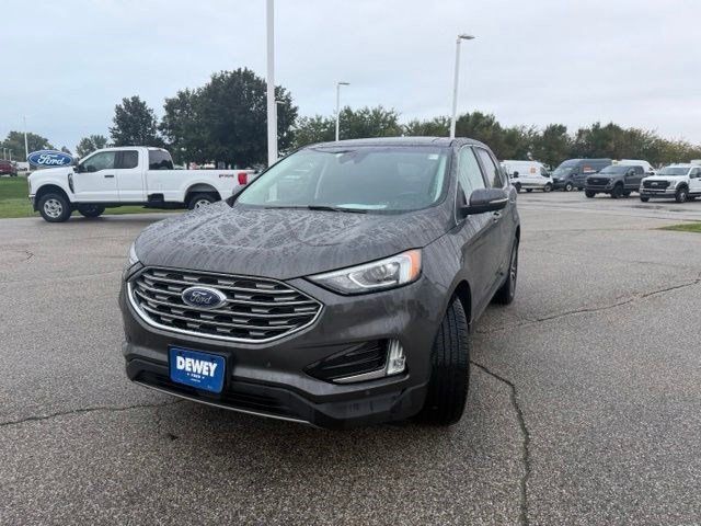 Used 2020 Ford Edge Titanium w/ Class II Trailer Tow Package AWD/4WD image 6