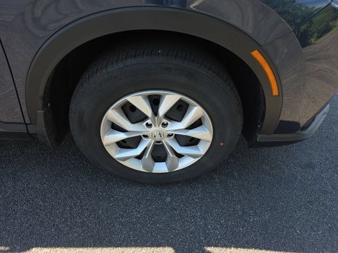 Used 2025 Honda CR-V LX image 9