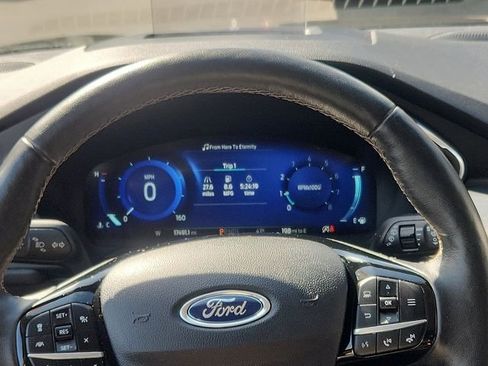 Certified 2022 Ford Escape Titanium w/ Titanium Elite Package AWD/4WD image 14