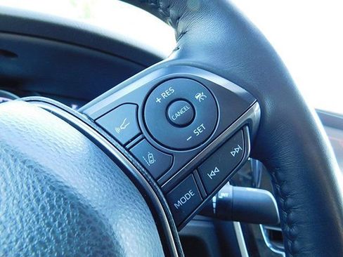 Used 2024 Toyota Camry SE image 17