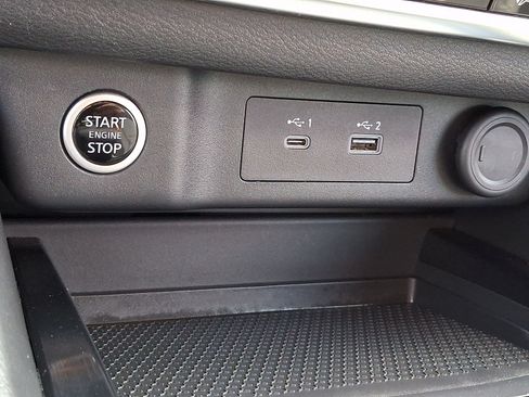 Used 2023 Nissan Rogue SV AWD/4WD image 25