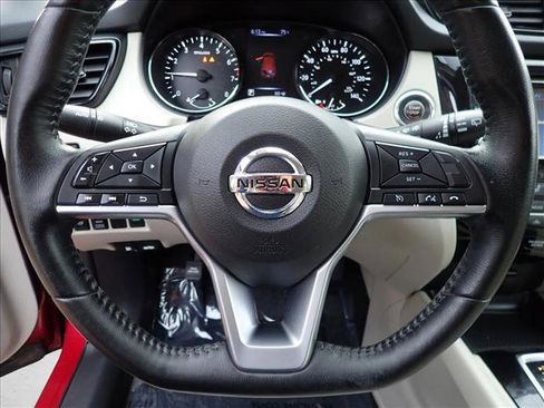 Used 2017 Nissan Rogue Sport SV w/ SV Premium Package image 12