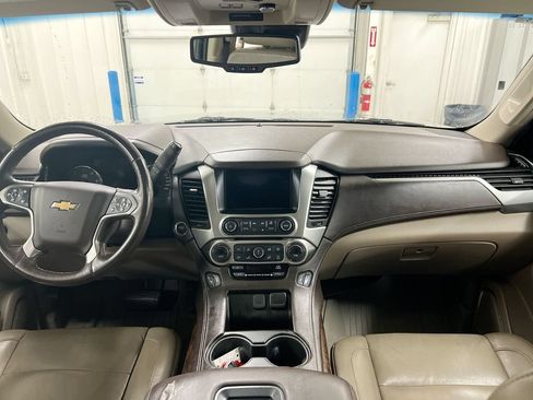 Used 2017 Chevrolet Tahoe LT w/ LT Signature Package AWD/4WD image 10